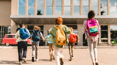 Niños en un colegio Niños en un colegio