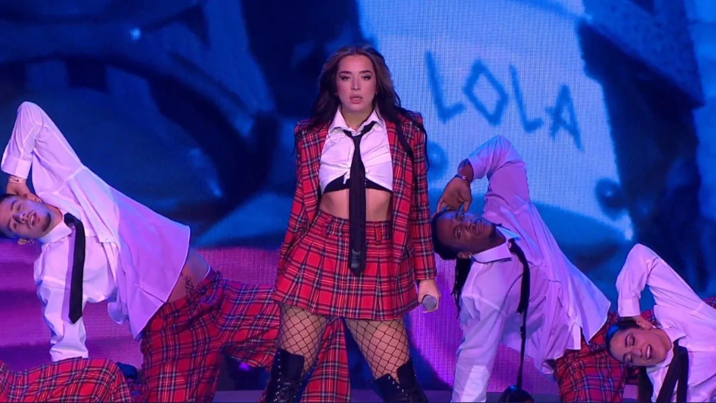 Lola Indigo se marca un Anitta en los Premios ESLAND Lola Indigo se marca un Anitta en los Premios ESLAND