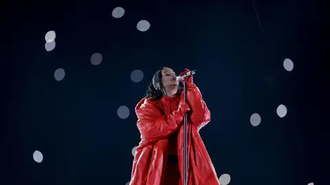 Rihanna durante su actuación en la Super Bowl Rihanna durante su actuación en la Super Bowl