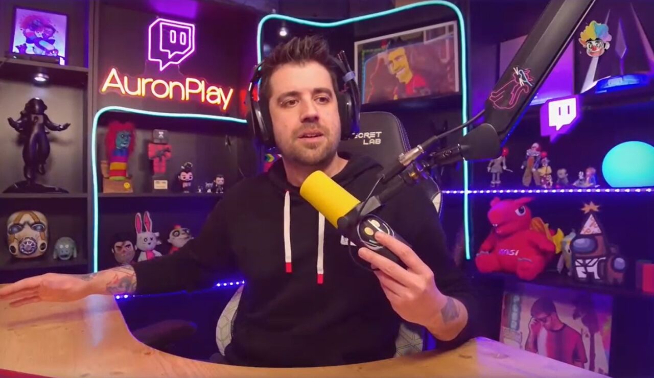AuronPlay en uno de sus streams.