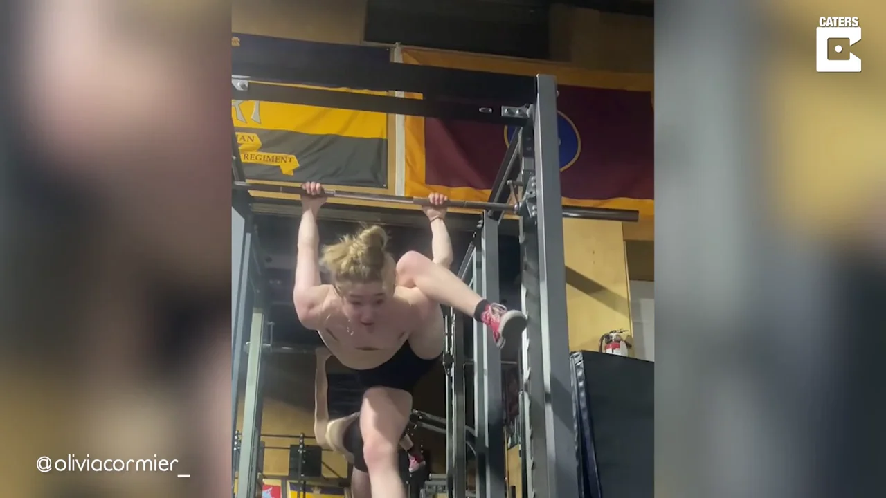 Se queda enganchada bocabajo en la jaula de gimnasio: el doloroso v&iacute;deo que han visto 14 millones de personas en TikTok