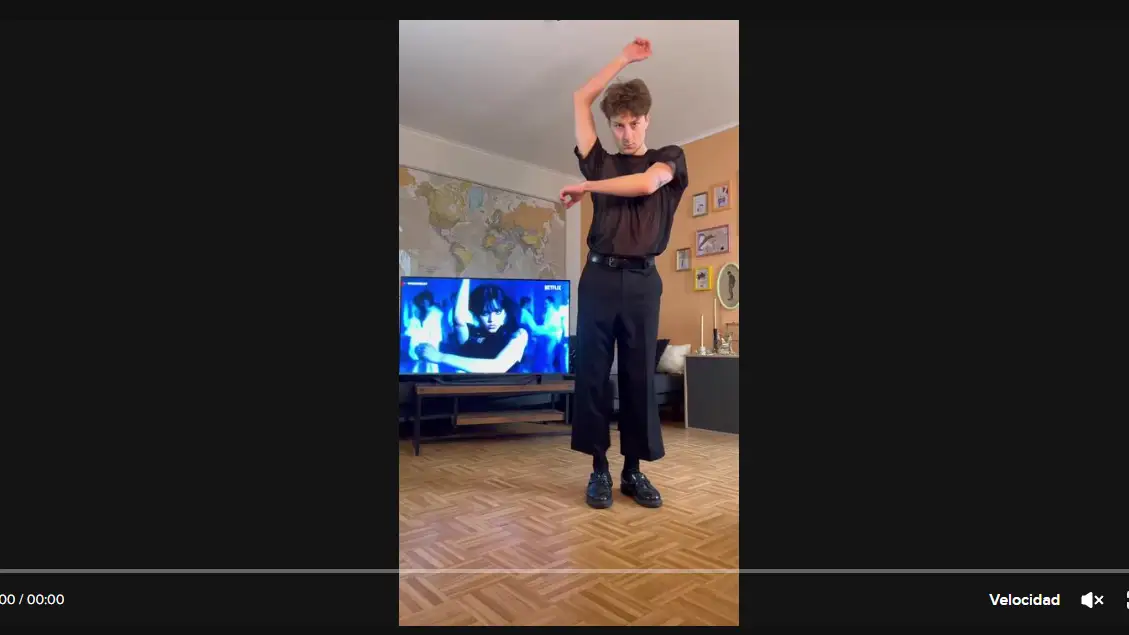 Un profesor de ballet arrasa en TikTok recreando los bailes más famosos del cine y la televisión