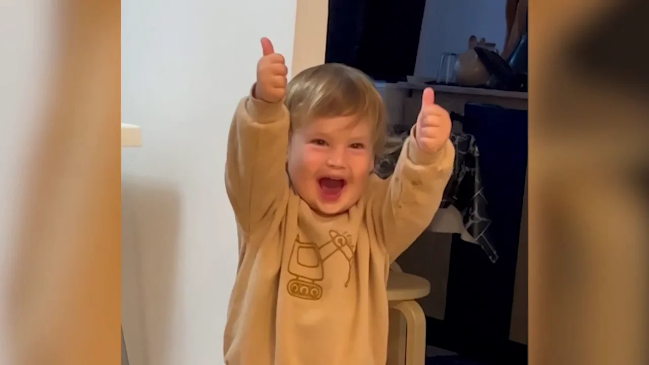 &iexcl;Pulgares arriba! El genial v&iacute;deo protagonizado por un ni&ntilde;o que han visto 30 millones de personas en TikTok