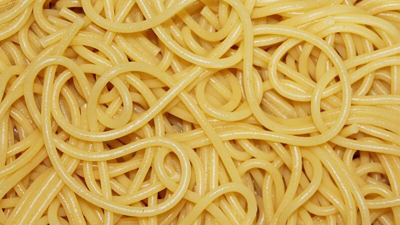 Aparecen cientos de kilos de pasta cocinada en un bosque de Nueva Jersey