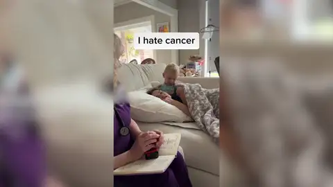 El emotivo vídeo de una madre explicándole a su hijo que tiene cáncer que han visto 16 millones de personas El emotivo vídeo de una madre explicándole a su hijo que tiene cáncer que han visto 16 millones de personas