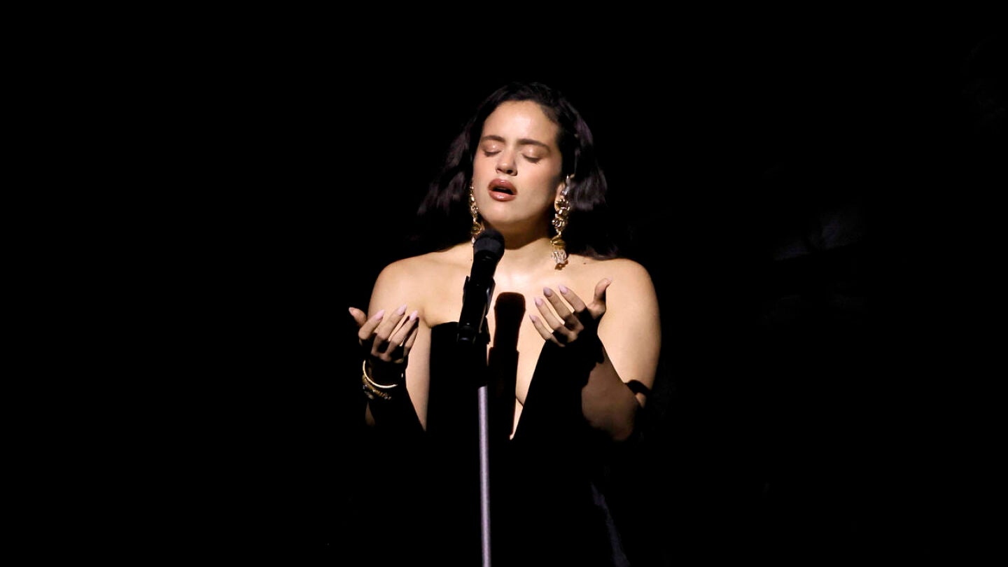 Rosalia en los Latin Grammy 2023