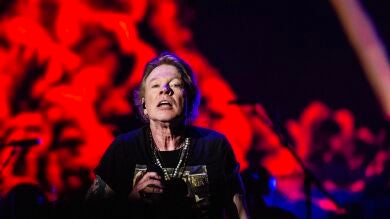 El cantante Axl Rose, acusado de agresión sexual por la modelo Sheila Kennedy