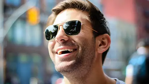 Hombre sonriente. Hombre sonriente.