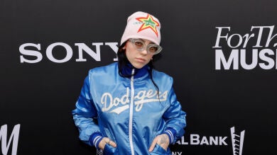 Billie Eilish sorprende a sus fans al añadir a todos sus seguidores a su lista de mejores amigos en Instagram