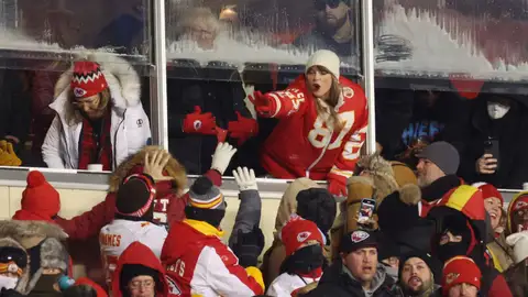Taylor Swift en un partido de los Kansas City Chiefs Taylor Swift en un partido de los Kansas City Chiefs