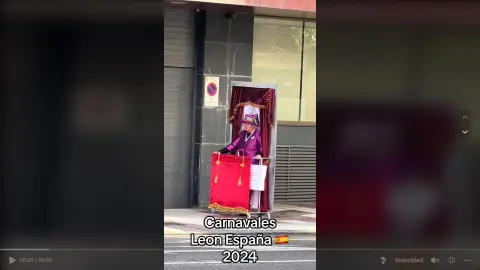 Disfraces más virales 2024 Disfraz Queen Elizabeth