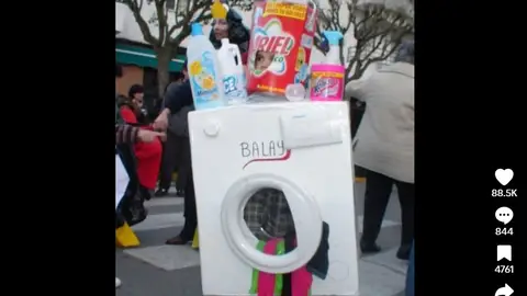 TikTok por qué no le gusta el carnaval TikTok trajes de carnaval de pequeña