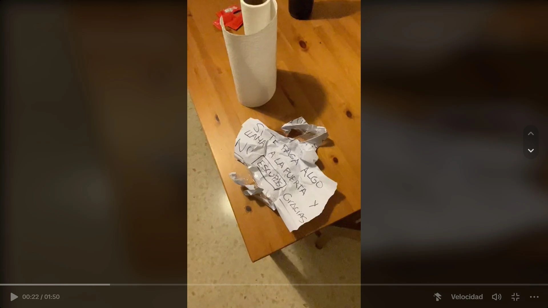 TikTok escupitajo en la puerta 