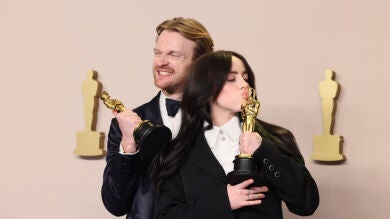 Billie Eilish gana su segundo Oscar por la canción de Barbie y hace historia rompiendo este récord