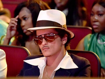 Bruno Mars tiene una deuda de 50 millones de dólares en Las Vegas debido al juego