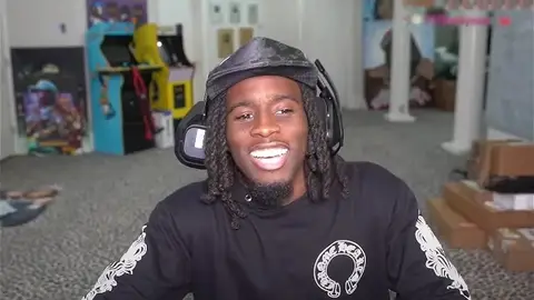 Kai Cenat en stream. Kai Cenat en stream.