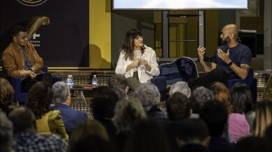 ¿Cuáles son las canciones favoritas de Bunbury, Calamaro, Rozalén, Zahara o El Chojin? Doce artistas eligen las mejores letras en español de todos los tiempos