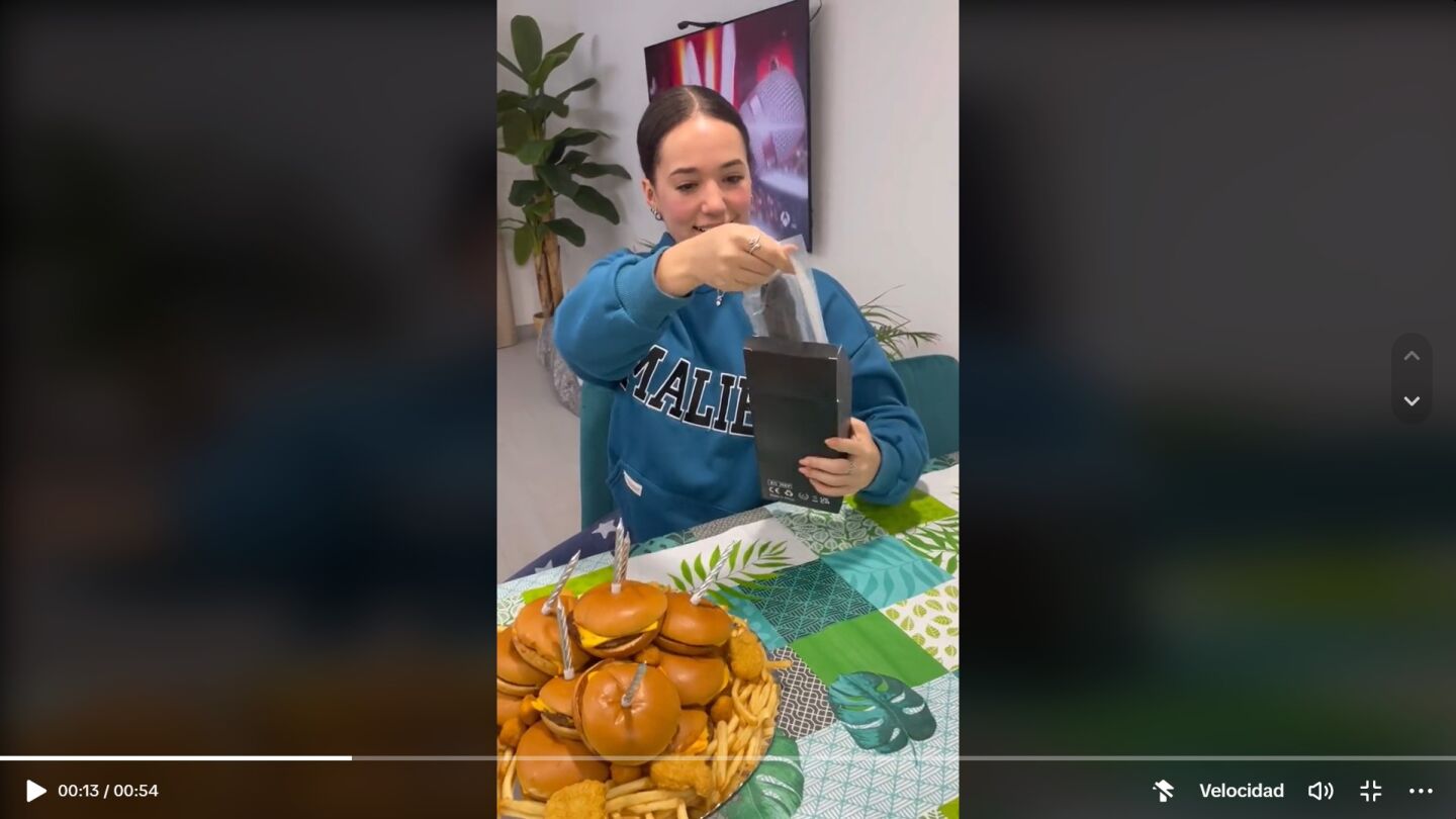Tiktok reacci&oacute;n abuela consolador