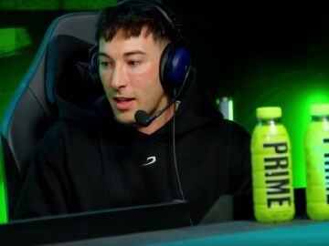 Viruzz en el directo de Ibai