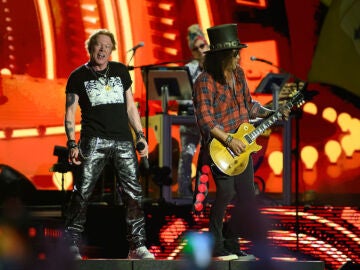 Axl Rose y Slash en un concierto de Guns N' Roses