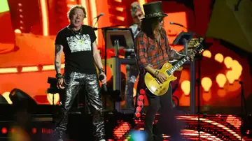 Axl Rose y Slash en un concierto de Guns N' Roses