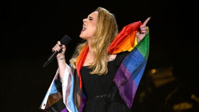 Adele salta contra un fan que atacó al colectivo LGTBI en su show de Las Vegas: 