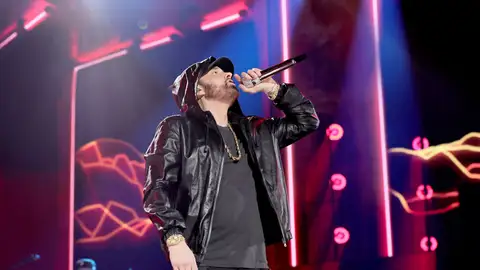 Eminem durante una actuación en 2022 Eminem durante una actuación en 2022