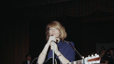 Muere a los 80 años la icónica Françoise Hardy, una de las cantantes francesas más grandes de todos los tiempos