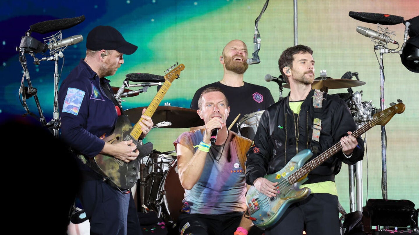 Coldplay durante un concierto