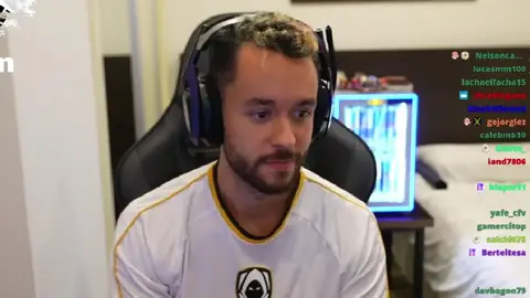 TheGrefg en uno de sus directos TheGrefg en uno de sus directos