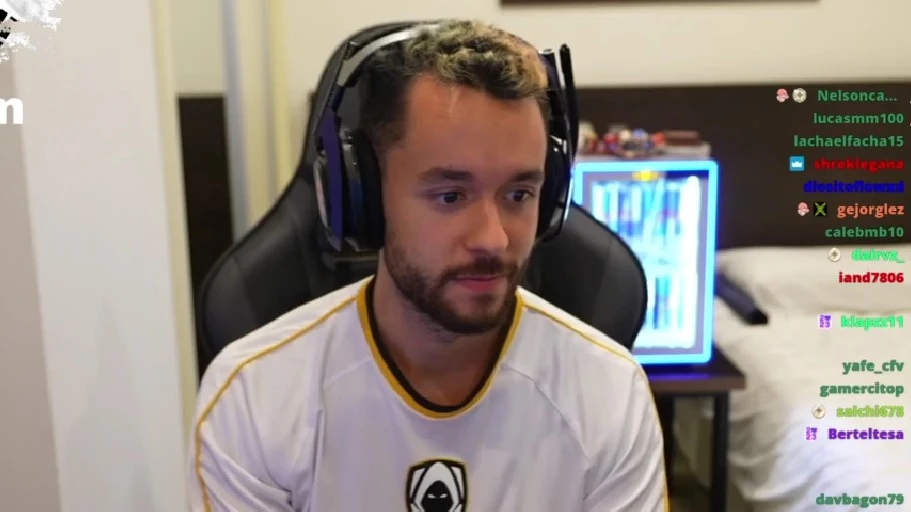 TheGrefg en uno de sus directos TheGrefg en uno de sus directos