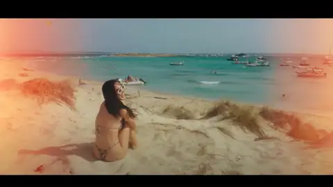 Imagen del videoclip Lifetimes de Katy Perry Imagen del videoclip Lifetimes de Katy Perry