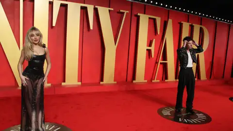 Barry Keoghan y Sabrina Carpenter en Los Oscars Barry Keoghan y Sabrina Carpenter en Los Oscars