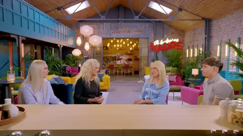 Las madres y sus hijos en una de las citas de Si lo dice mi madre Las madres y sus hijos en una de las citas de Si lo dice mi madre