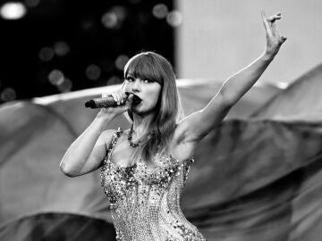 Taylor Swift durante un concierto en Wembley