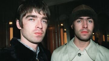 Noel y Liam Gallagher, Oasis