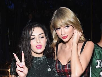 Taylor Swift y Charli XCX