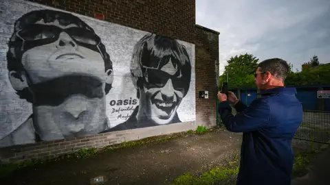 Mural de Oasis en Manchester Mural de Oasis en Manchester