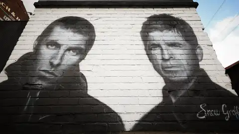 Mural de los hermanos Gallagher en Manchester Mural de los hermanos Gallagher en Manchester