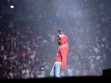 Kendrick Lamar durante una actuaci&oacute;n en 2024