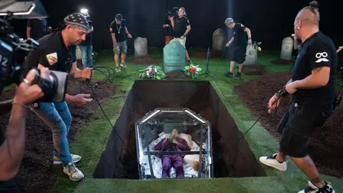 ¡Ver para creer! Plex se entierra vivo en El Hormiguero durante 48 horas ¡Ver para creer! Plex se entierra vivo en El Hormiguero durante 48 horas