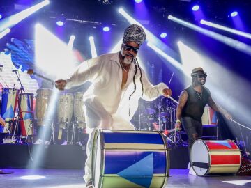 El cantante Carlinhos Brown, durante su actuaci&oacute;n en La Riviera