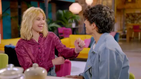 La pija y la quinqui en el último episodio de Si lo dice mi madre La pija y la quinqui en el último episodio de Si lo dice mi madre