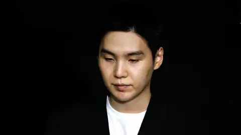 El cantante surcoreano Suga en una foto de archivo El cantante surcoreano Suga en una foto de archivo