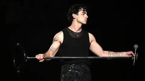 Joe Jonas en un concierto en 2023 Joe Jonas en un concierto en 2023