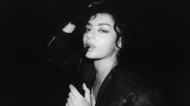 Charli XCX y Twitch podrían sorprender con un evento especial para el lanzamiento de su álbum de remixes de BRAT