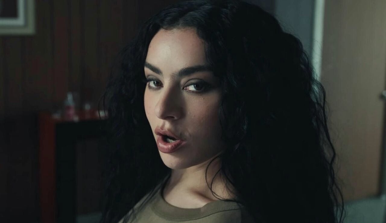 Miniatura de Charli XCX en YouTube