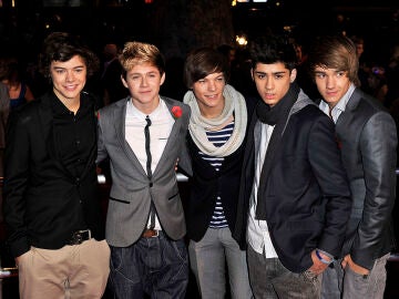 Imagen de archivo de los miembros de One Direction en 2010