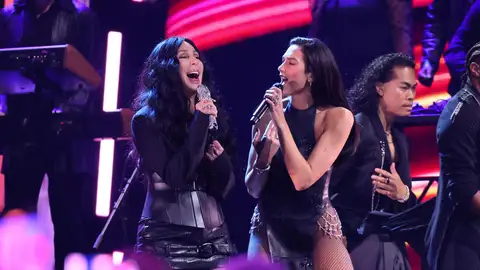 Dua Lipa y Cher Dua Lipa y Cher