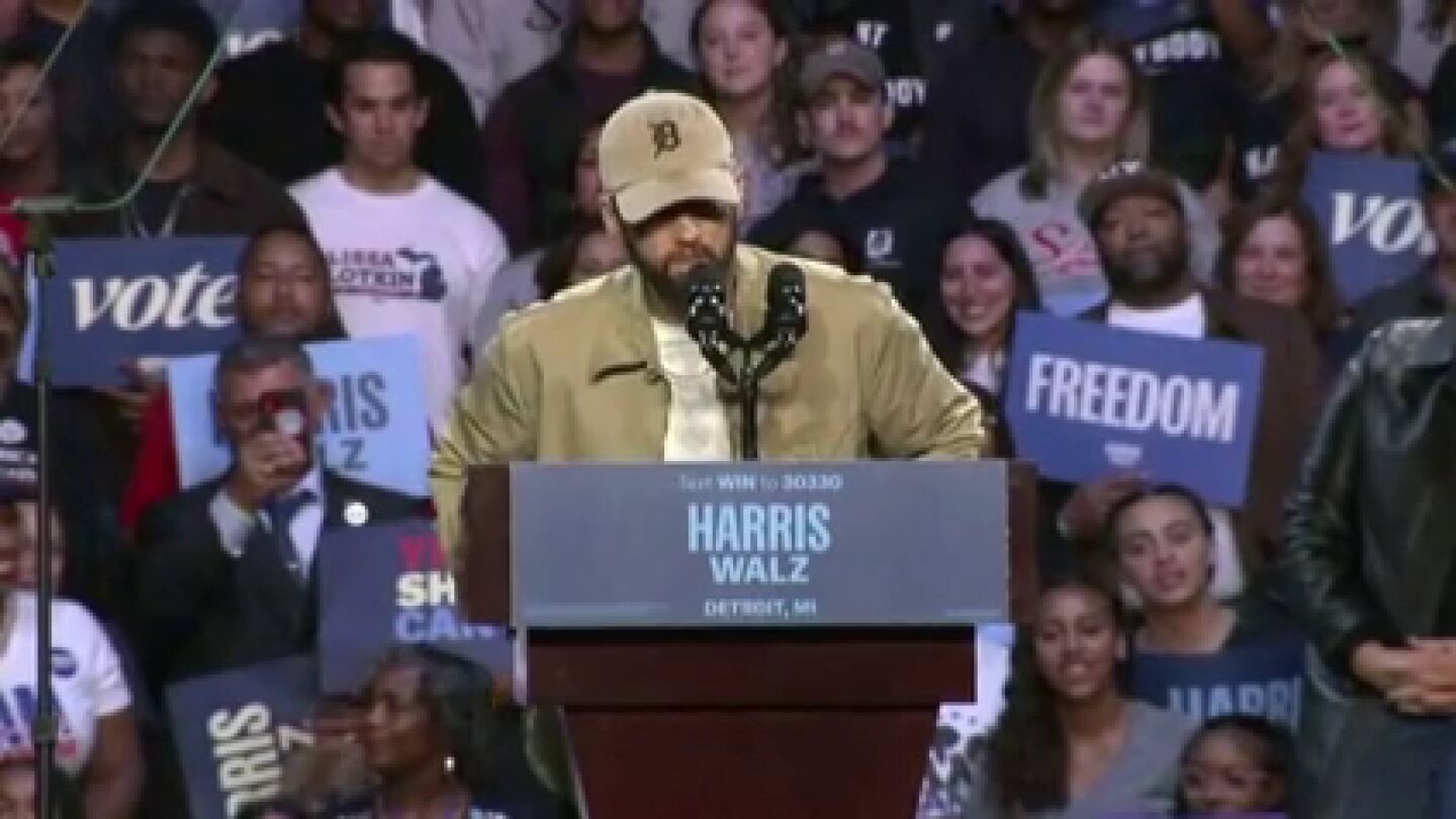 Eminem presenta a Obama en un mitin dem&oacute;crata